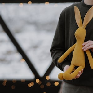 Coniglietto pasquale giallo, Peluche fatto a mano, Regalo per bambini piccoli, Coniglio pasquale