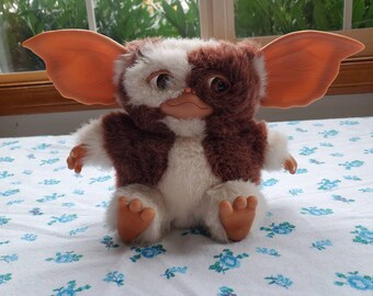 big gizmo stuffed animal