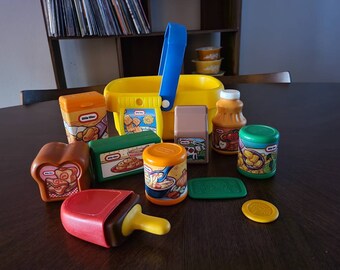 Little Tikes picnic basket and food