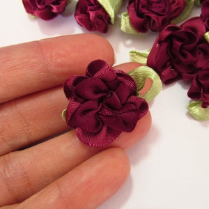 10 Fabric flower appliques, Sew-on roses 2.5 cm