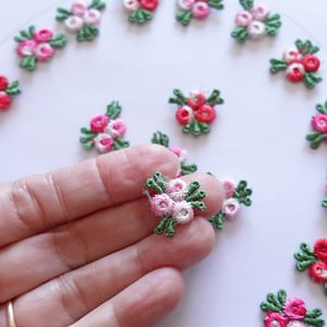 20 Mini embroidered flower sewing appliques