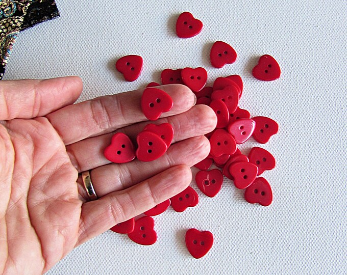 45 Red Heart Sewing Buttons 15 Mm - Etsy