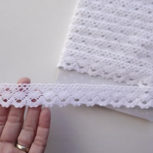 Vintage Style Cotton Crochet Lace Trim - White & Beige (4.5 yards)