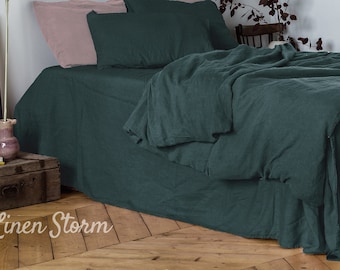 Linen sheet set in Emerald Green color. Flat sheet, fitted sheet, 2 pillowcases