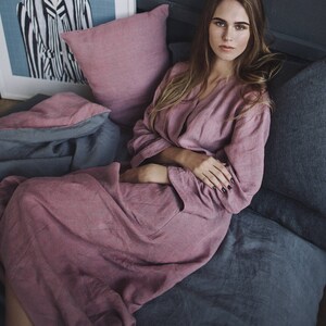 Linen bathrobe in Pink color, dressing gown, night gown, stonewashed softened linen robe image 4