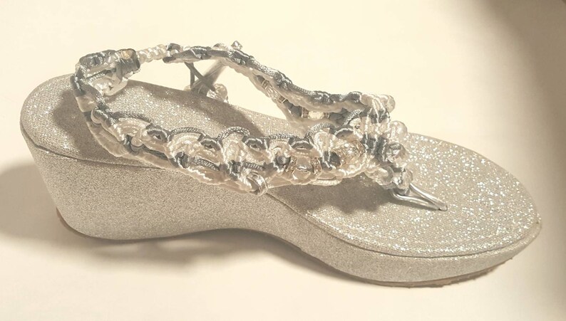 Women rhinestone handmade embroidery authentic Mexican soft platform sandal--huarache mexicano bordado a mano con piedreria de plataforma