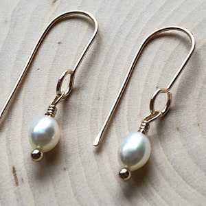 Tiny Pearl Drop Earrings Crystal Earrings Minimalist Earrings Small Earrings Gold Earrings Pearl Earrings Earrings Dangle Pearl Jewelry