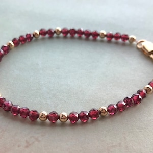 Granat Schmuck Armband für Frauen Stapeln Armbänder Granat Gold gefüllt Armband Armbänder für Frauen Handgefertigtes Armband Januar Birthstone Armband