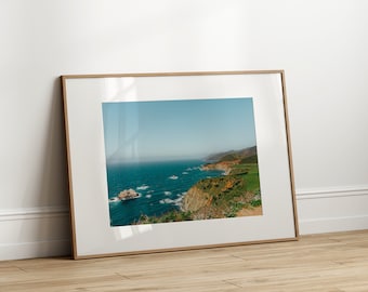 Küstenansichten von Bixby Bridge - Big Sur, Kalifornien Road Trip Digitaler Download Kunstdruck zum Drucken und Rahmen TV-Display von Arielle Vey