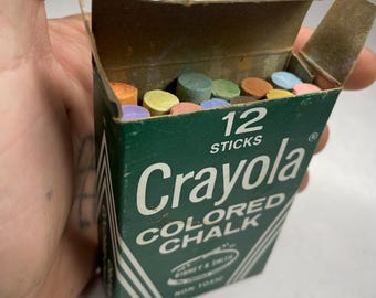 Vintage CRAYOLA Colored Chalk - No. 816 Binney & Smith Crayola. 12 pc