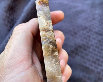 【コレクターズアイテム】グレイブヤード・ポイント・プルームアゲート グレイブヤードポイント・プラムアゲートのスラブ。宝石原石。キャブ