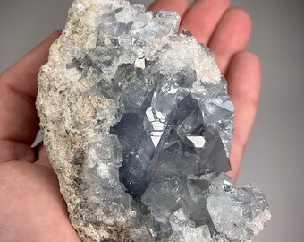 CELESTIT Geode Mineral Exemplar. Madagaskar Schöne Qualität! 558g