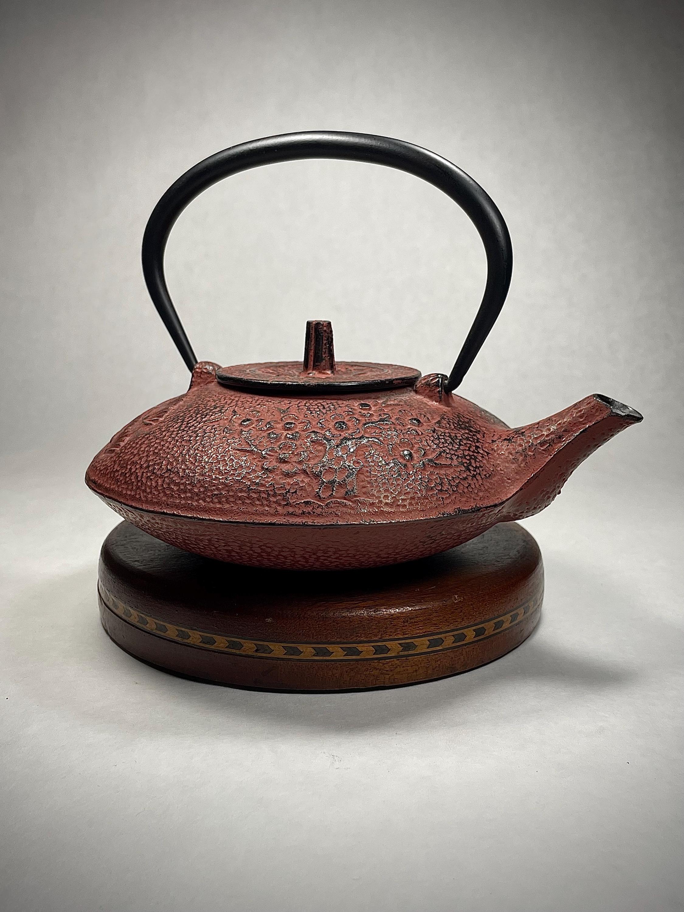 南部鉄瓶 笹葉模様 / Vintage Bamboo Leaf Tetsubin 南部鉄瓶 笹葉模様