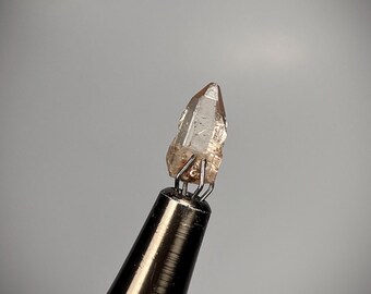 Ejemplar de cristal de topacio: Thomas Range, Utah (3,03 cts)
