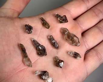 UV石油クォーツセプタークリスタル：バロチスタン州、パキスタン（10個