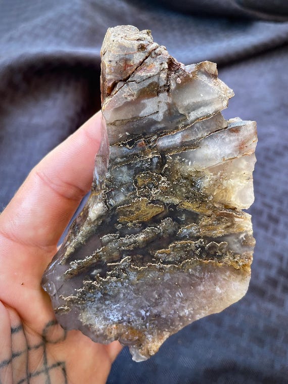 【コレクターズアイテム】グレイブヤード・ポイント・プルームアゲート コレクターズアイテム】グレイブヤード・ポイント・プルームアゲート