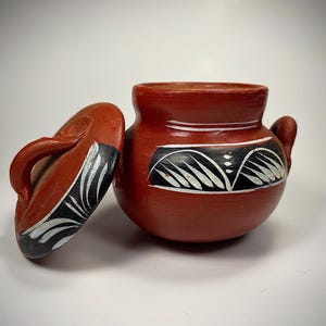 Adorable Mexican Clay Bean Pot. Traditional Folk Art Decor