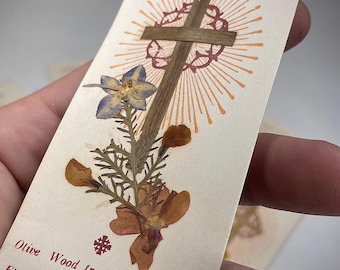 Antique Jerusalem Cross Reliquary Ephemera. Natural Olive Wood & Pressed Flowers. 1920’s Collectible
