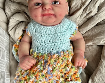 Coco Malú 36 cm silikonreborn som nattvardsgåva | Personlig för pojke eller flicka | Med komplett presentkorg, redo att gåva