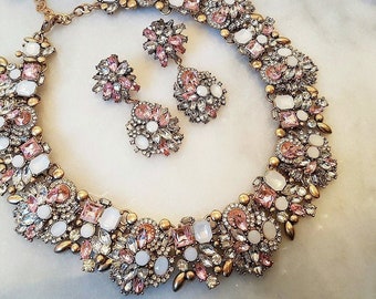 Parure collier et boucles d'oreilles en strass rose pastel et or || Bijoux en strass | Bijoux cadeaux pour elle