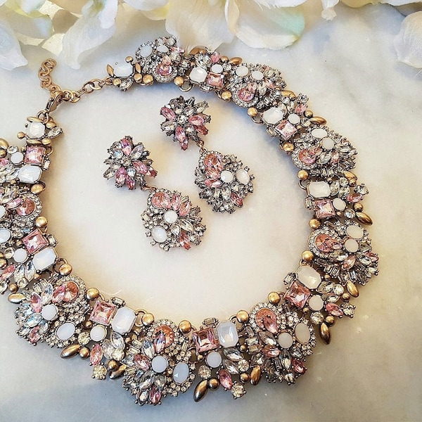 Parure collier et boucles d'oreilles en strass rose pastel et or || Bijoux en strass | Bijoux cadeaux pour elle