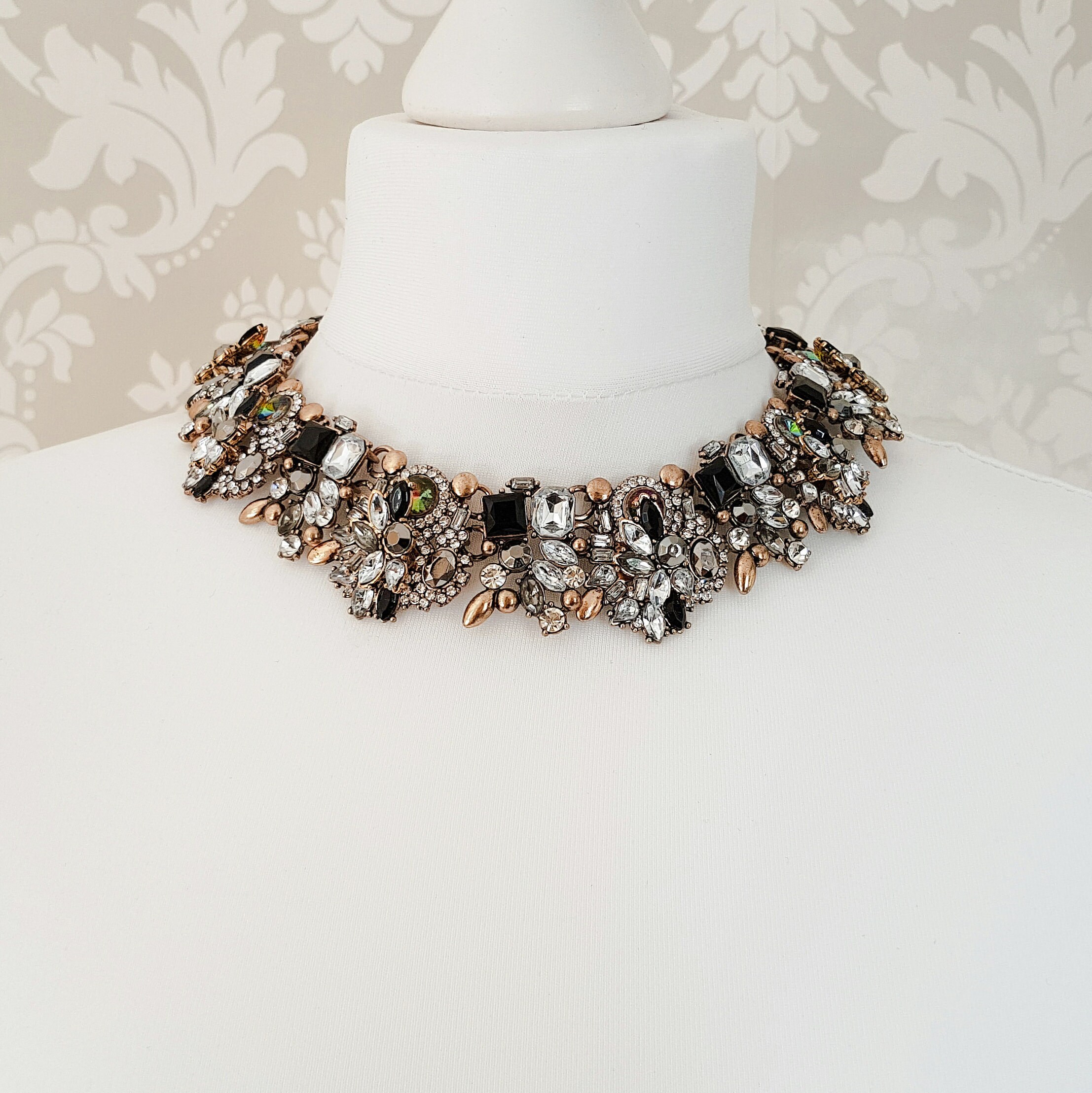 Angel Aura Crystal Gold Necklace. Spirit Quartz Statement Necklace - Etsy UK  | Spirit quartz necklace, Aura crystals, Beautiful necklaces
