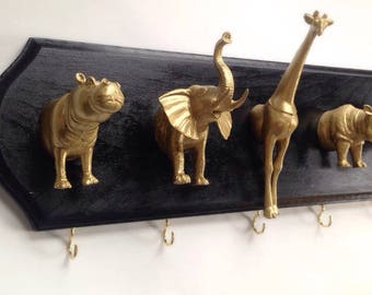 Custom wall decor - Zoo Animal hook - Animal wall hook - Jewelry hanger - bespoke Kid's room decor - mask hangar - Child coat hanger