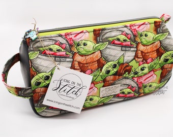 Baby Alien Twins Beauty Beauty Bag / Toiletry Bag / Travel Bag / Friends Inspired Bag / May the Force / Baby Y Inspired / Zipper Pouch
