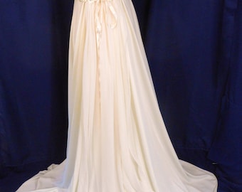 chiffon train