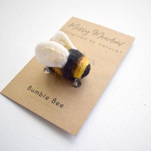Needle Felted and Hand Embroidered Bumble Bee, Bumble Bee Pin, Bee Brooch, Little Bee, Wool Bee, Nature Gift image 3