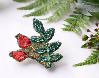 Rosehips Brooch, Textile Brooch, Festive Foliage, Free Motion Embroidery, Fabric Appliqué, Recycled Fabric, Nature Gift.