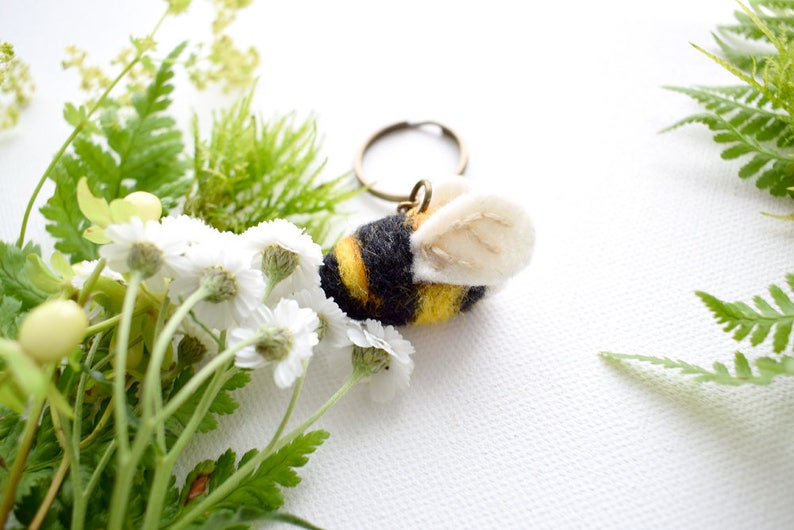 Needle Felted and Hand Embroidered Bumble Bee, Bumble Bee Keyring, Bee Key Chain, Little Bee, Wool Charm, Nature Gift image 3