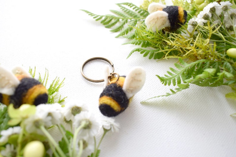 Needle Felted and Hand Embroidered Bumble Bee, Bumble Bee Keyring, Bee Key Chain, Little Bee, Wool Charm, Nature Gift image 5