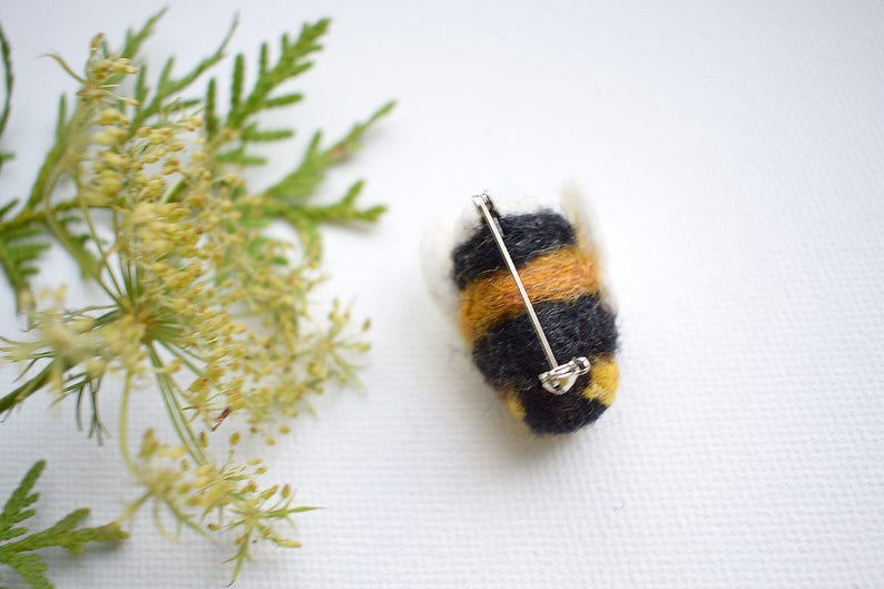 Needle Felted and Hand Embroidered Bumble Bee, Bumble Bee Pin, Bee Brooch, Little Bee, Wool Bee, Nature Gift image 7