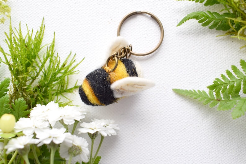 Needle Felted and Hand Embroidered Bumble Bee, Bumble Bee Keyring, Bee Key Chain, Little Bee, Wool Charm, Nature Gift image 4
