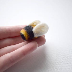 Needle Felted and Hand Embroidered Bumble Bee, Bumble Bee Pin, Bee Brooch, Little Bee, Wool Bee, Nature Gift image 2