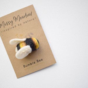 Needle Felted and Hand Embroidered Bumble Bee, Bumble Bee Pin, Bee Brooch, Little Bee, Wool Bee, Nature Gift image 6