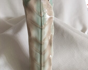 Jarrón de porcelana fina con hojas CasAdes, raro, de mediados de siglo, firmado y sellado, España