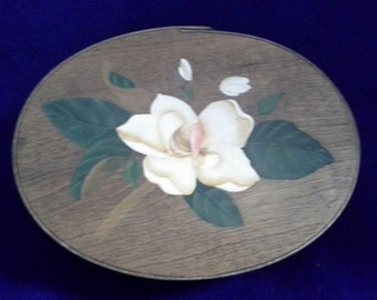 Boîte vintage avec couvercle en bois de style shaker : gardénia peint à la main (9 x 7 po x 2,5 po.)