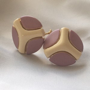 Vintage Napier Mauve and Cream Lucite with Gold Plated Embellishment Screw Back Clip On Button Earrings - So Unique!