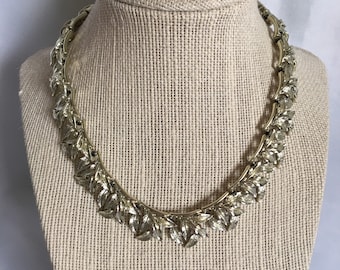 Gargantilla con colgante de hoja de plata brillante grabada en plata de ley, estilo vintage, única de Coro