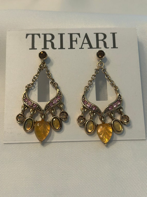Trifari Textured Embossed Gold Plated Lucite Golde