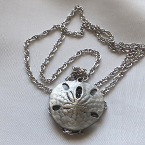 Unique Signed Pewter Silver-Tone Sand Dollar Charm Pendant Choker Necklace Lovely!