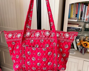 Vera Bradley "Red Bandana"  2001 Zippered Extra Large Tote Travel/Overnight/Duffle Handbag