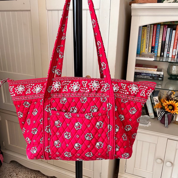 Vera Bradley "Red Bandana"  2001 Zippered Extra Large Tote Travel/Overnight/Duffle Handbag