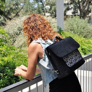 Convertible laptop backpack