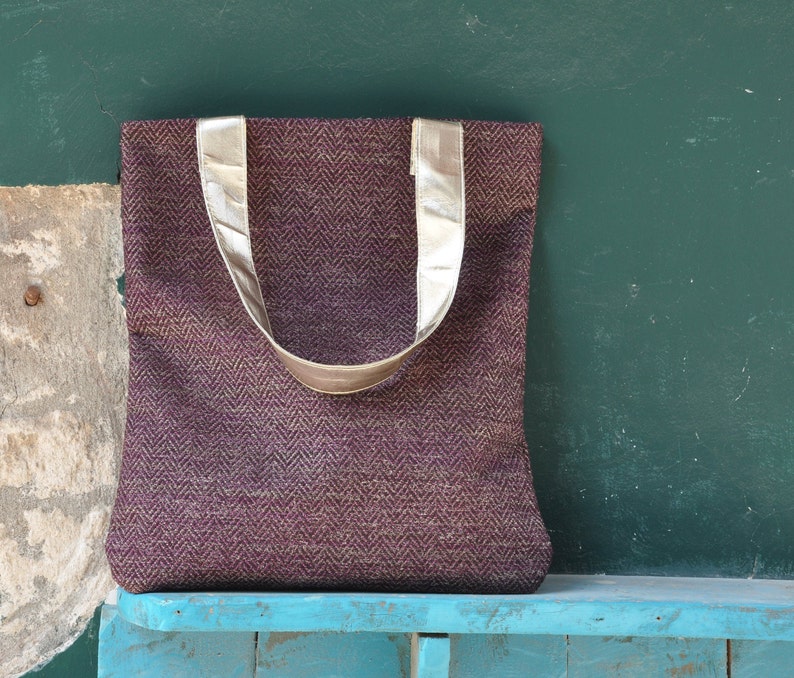 Burgundy boho chic bucket tote bag Shoulder bag for women with Gold straps Vegan tote bag Vintage look