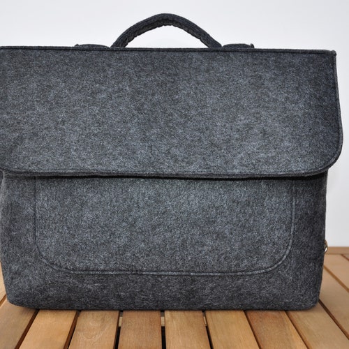 Laptop briefcase bag with name shops