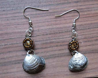 River Shell Earrings with Sun Beads // Vacation // Summer // Ocean // Water // Gifts for Women