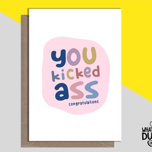 Carte de voeux drôle et grossière en lin fait maison pour vaincre le cancer et guérir bientôt pour un rétablissement, un combat et un coup de pied par What the Duck Cards - CUL